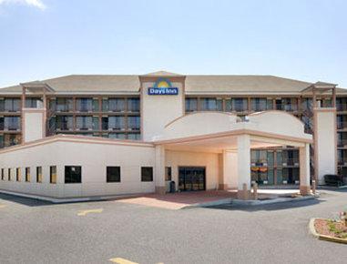 Days Inn By Wyndham Columbus-North Fort Moore Экстерьер фото