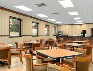 Days Inn By Wyndham Columbus-North Fort Moore Экстерьер фото
